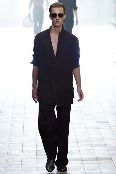 Look 35